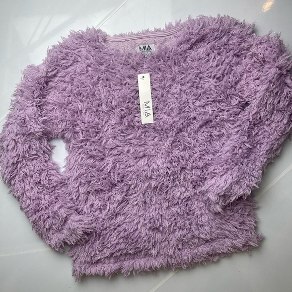 NWT MIA Fuzzy Purple Sweater size M 8/10 - Picture 3 of 5